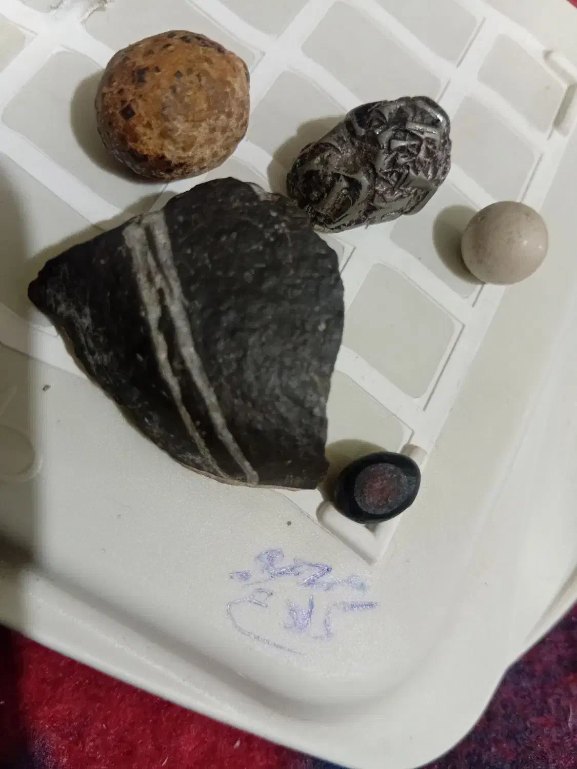 سنگ|کلکسیون اشیاء عتیقه|فیروزآباد (فارس), |دیوار