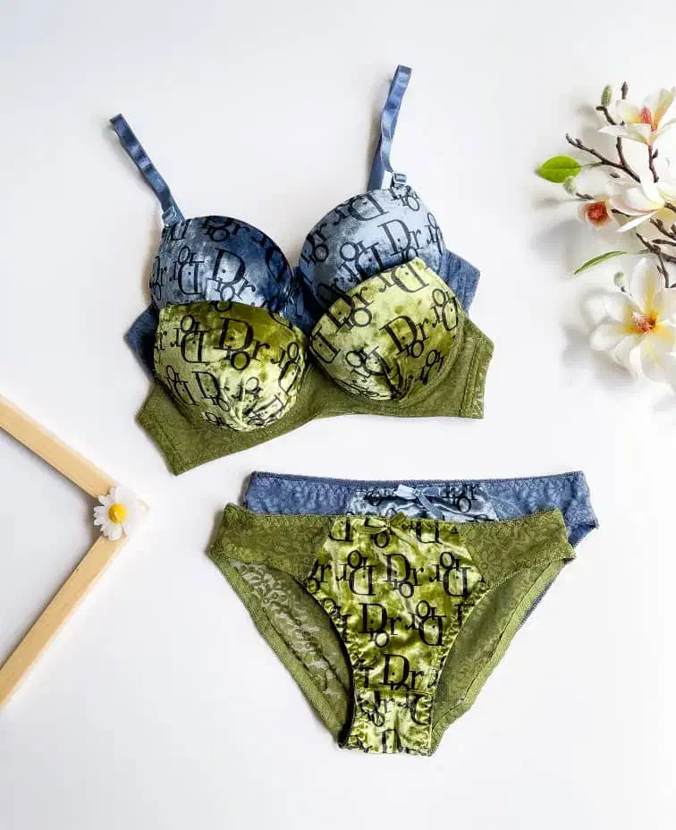 لباس زیر|لباس|قم, حاج خلیل|دیوار