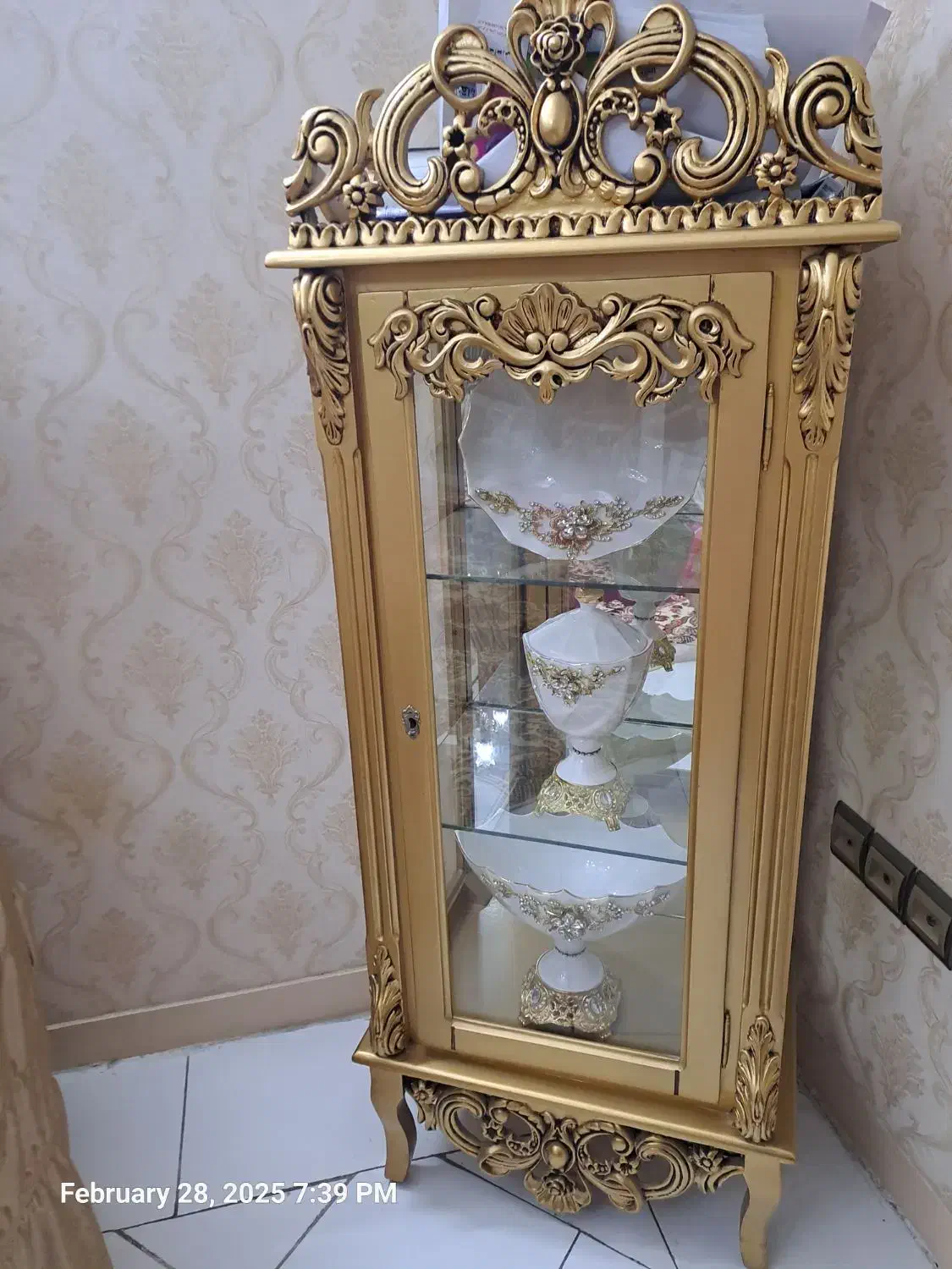 بوفه تزیینی|بوفه، ویترین، کنسول|ری, جوانمرد قصاب|دیوار