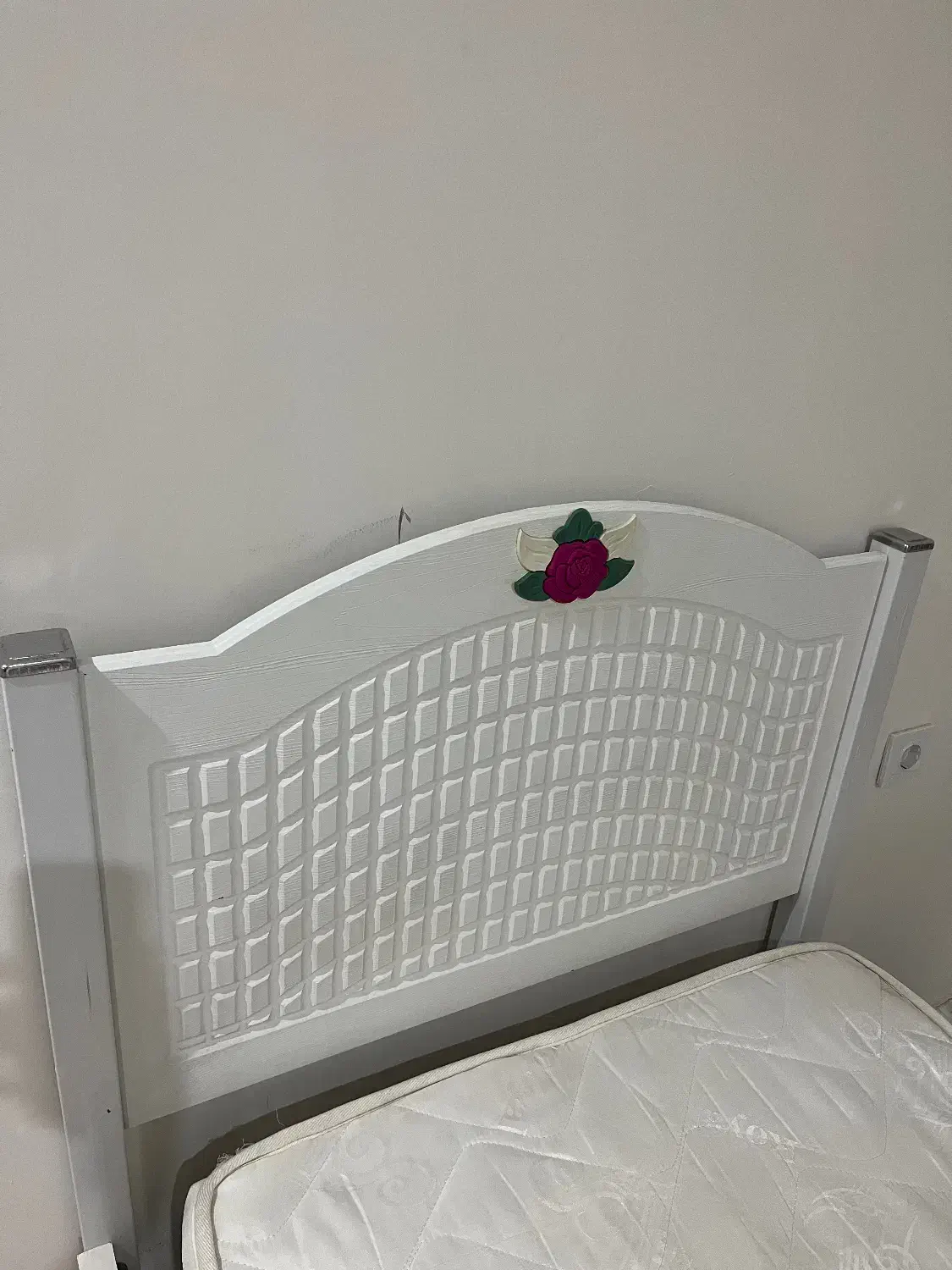 تخت یک نفره|تشک تختخواب|اهواز, فرهنگ شهر|دیوار