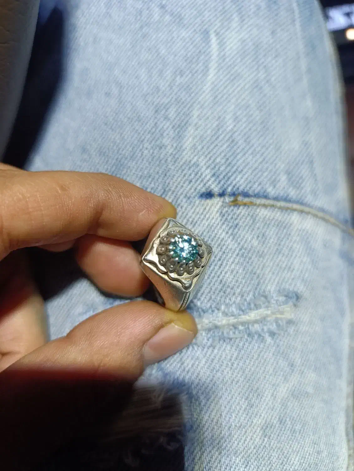 انگشتر|بدلیجات|مشهد, کوشش|دیوار