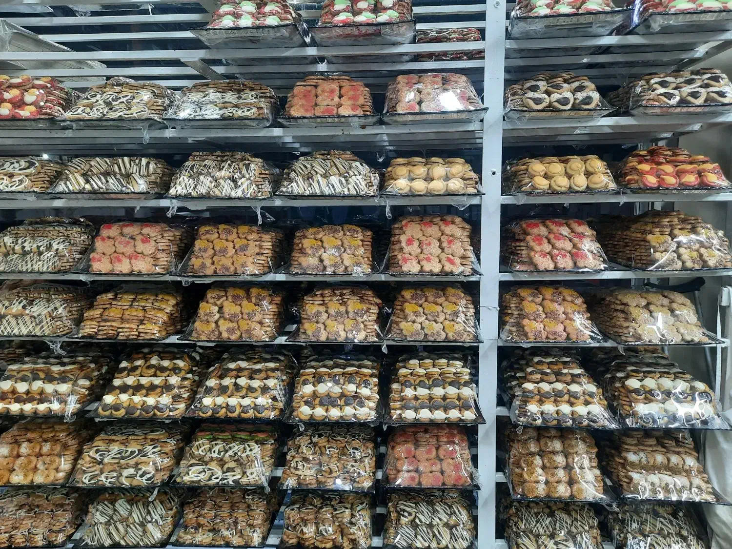 کارگاه شیرینی پزی آیلین|خوردنی و آشامیدنی|اهواز, حصیرآباد|دیوار