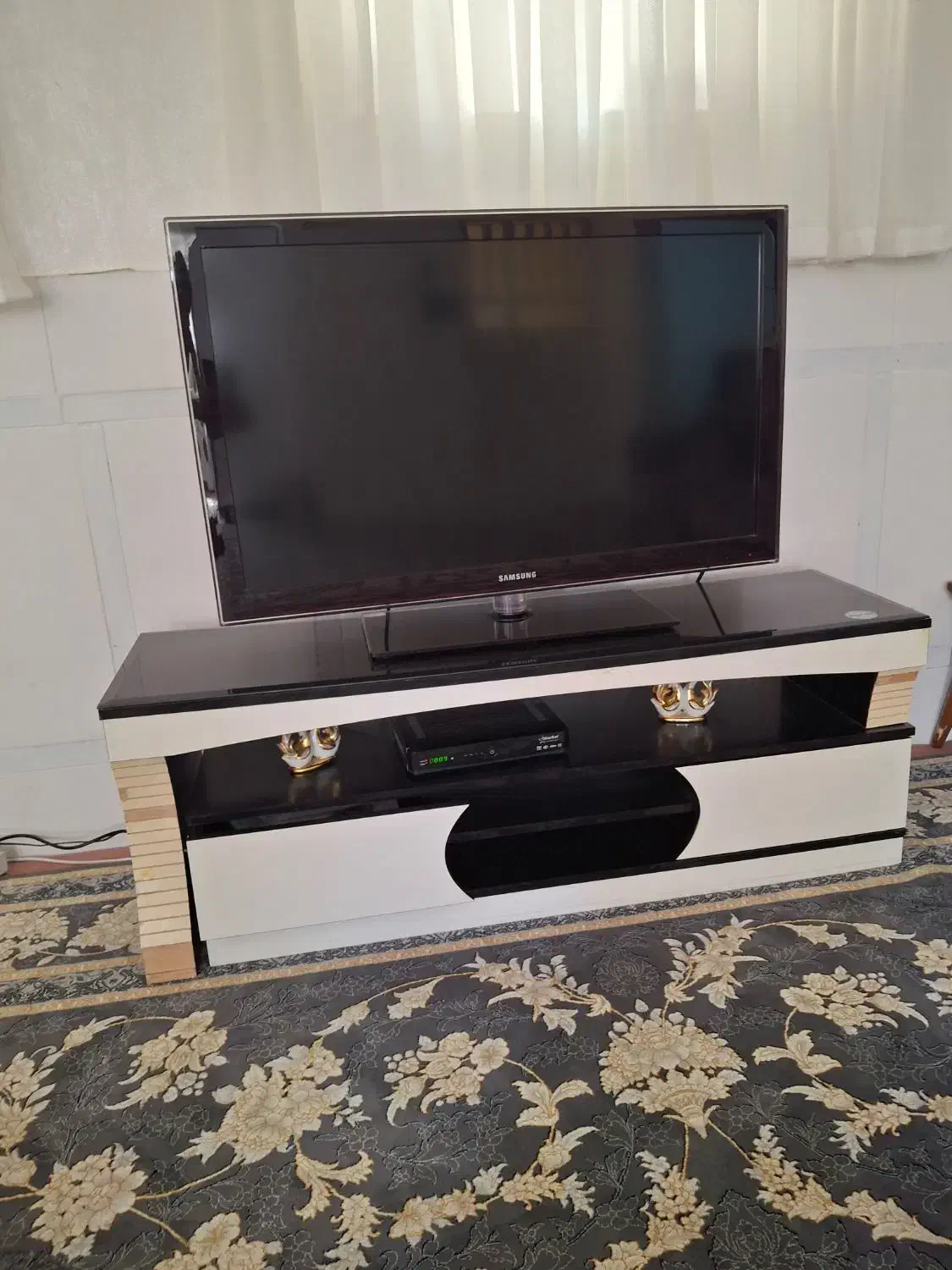 تلوزیون ۴۲ اینچ سامسونگ|تلویزیون و پروژکتور|الیگودرز, |دیوار