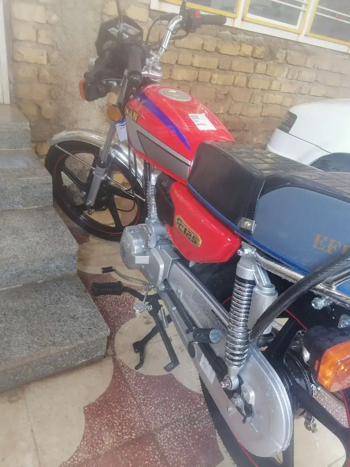 فروش موتور خشک|موتورسیکلت|شیراز, گچی|دیوار