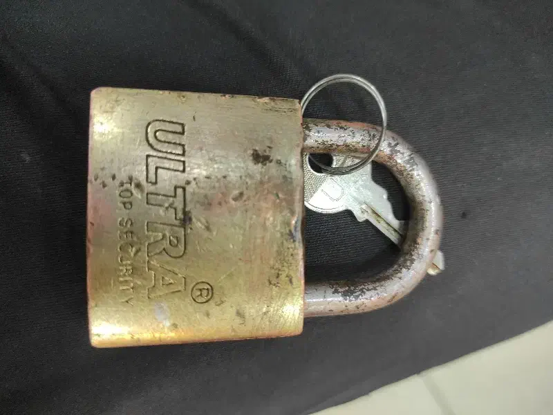 قفل|ابزارآلات|بروجرد, |دیوار