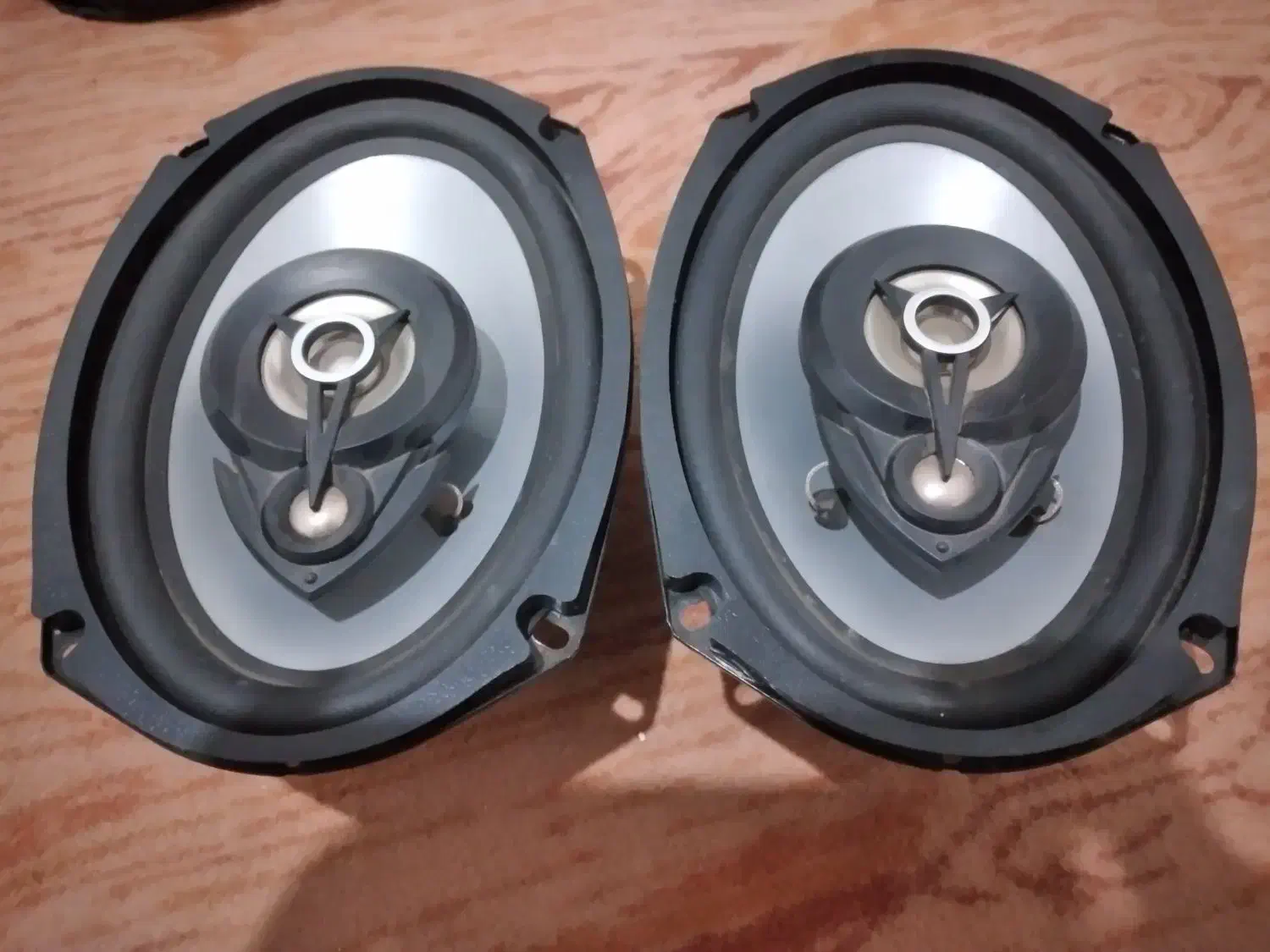 باند مارشال|صوتی و تصویری|خوی, |دیوار