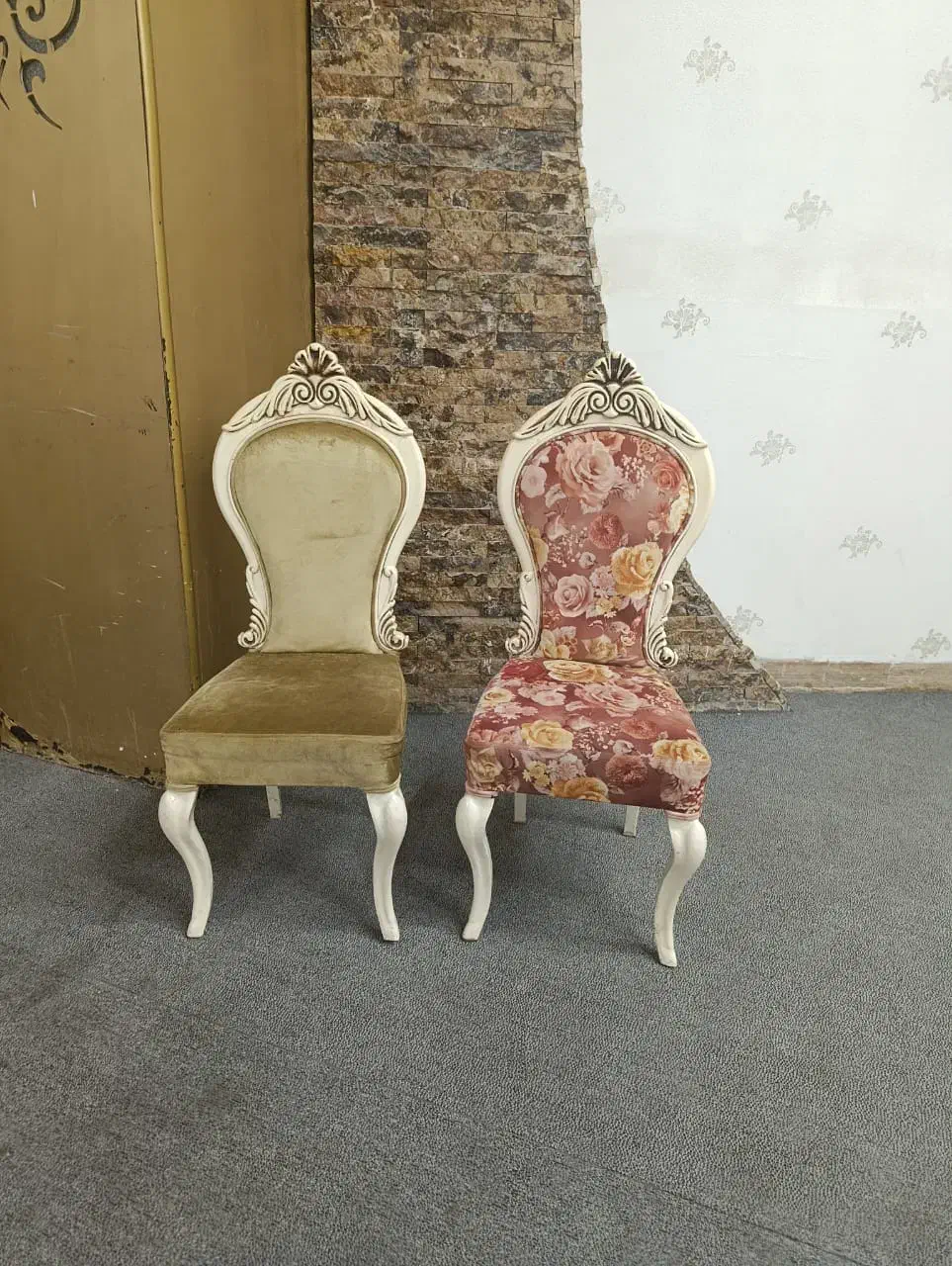 صندلی تالاری|صندلی و نیمکت|اصفهان, بهارستان|دیوار