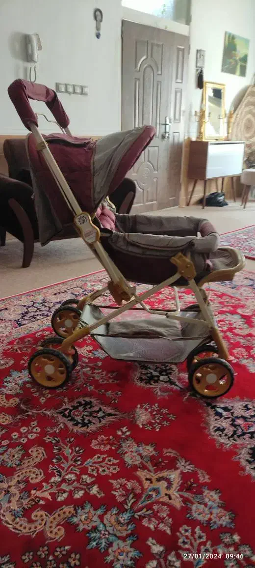 لوازم بچه نو سالم عالی|کالسکه و لوازم جانبی|شیراز, گویم|دیوار