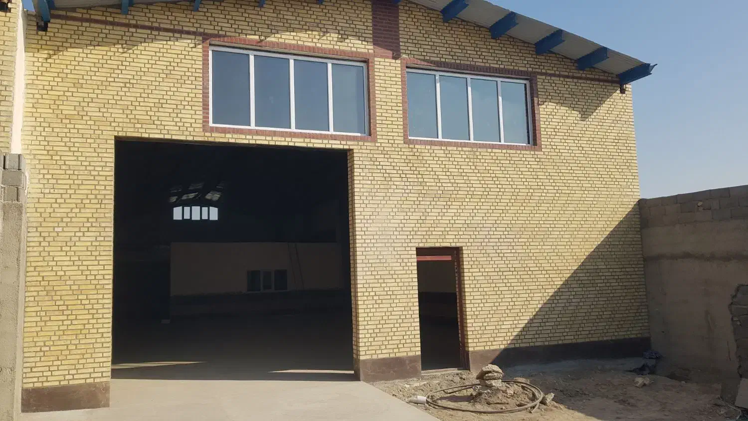 سوله و کارگاه ۳۴۰ متری داخل بافت رباط کریم|فروش دفتر صنعتی، کشاورزی، تجاری|رباطکریم, رباطکریم|دیوار