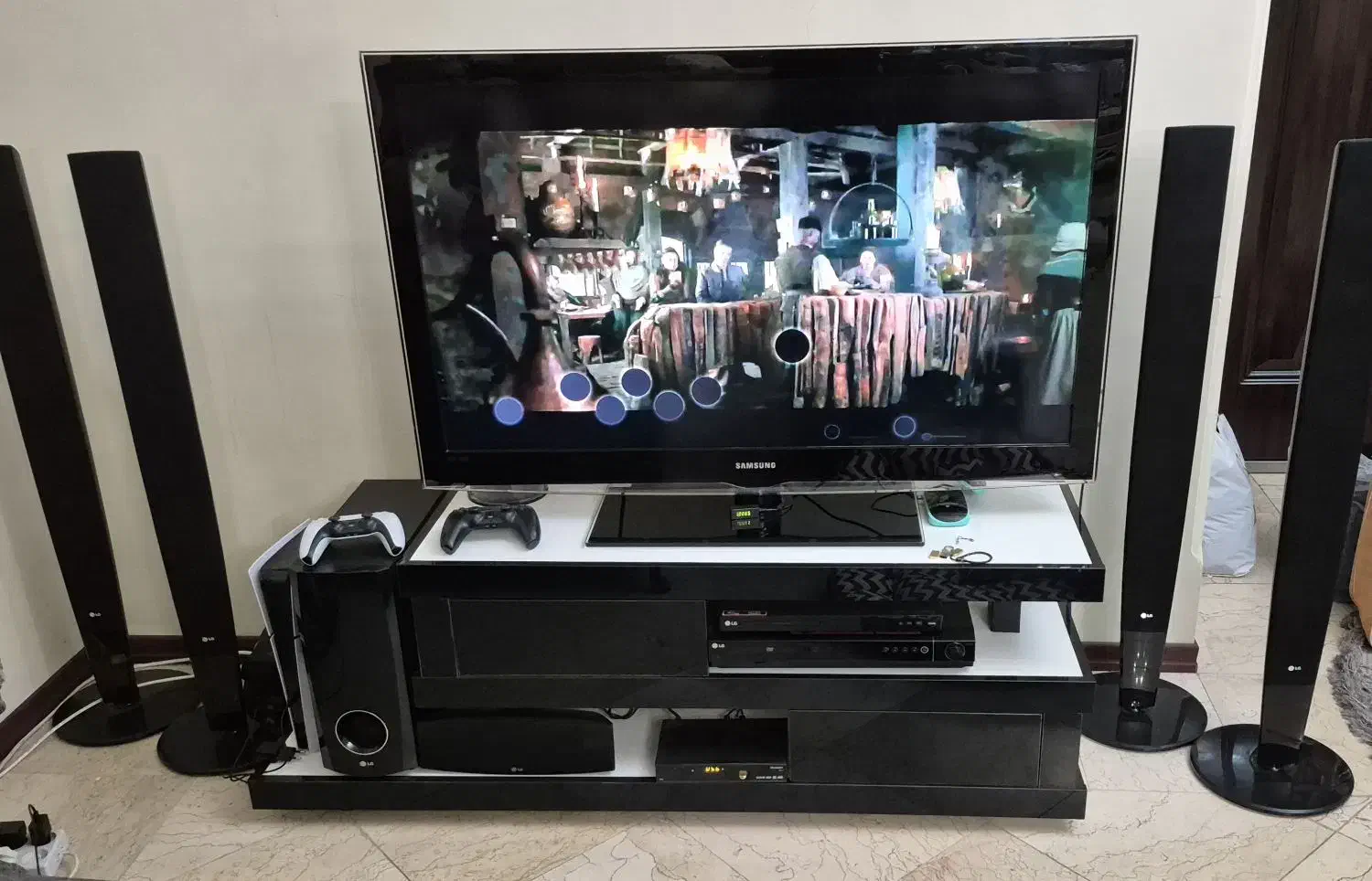 تلویزیون و میز و سینما خانگی|تلویزیون و پروژکتور|تهران, اوقاف|دیوار