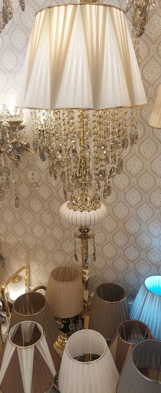 آباژور ایستاده(کنار سالنی) ضمانتکتبی|چراغ خواب و آباژور|نسیمشهر, |دیوار