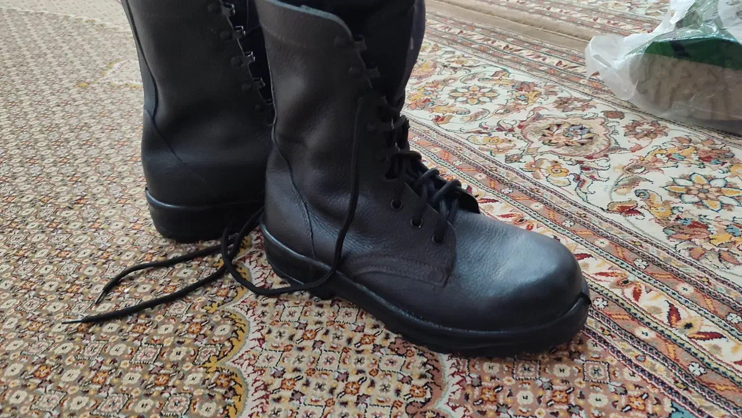 پوتین نظامی مشکی|کیف، کفش، کمربند|کازرون, |دیوار