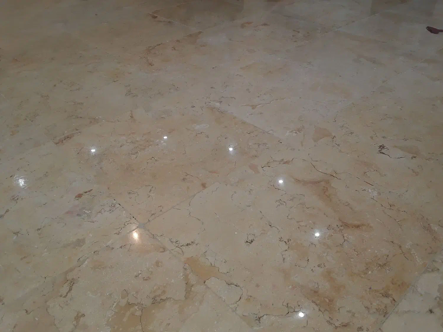 کفسابی سنگ و اجرای لاشه سنگ و موزاییک درجا|خدمات نظافت|بندرعباس, |دیوار