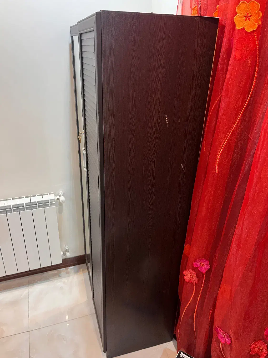 کمد چوبی دو در همراه آینه قدی|جاکفشی، کمد، دراور|تهران, پرستار|دیوار