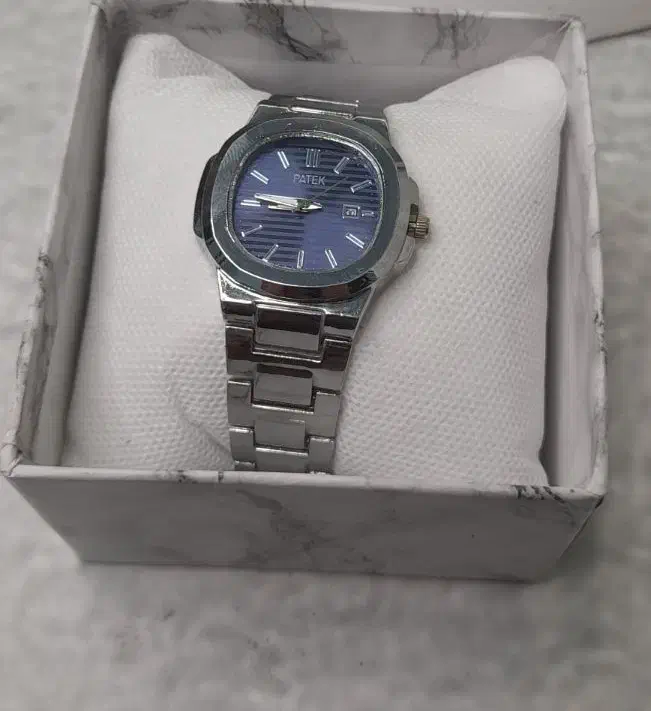 ساعت|ساعت|رشت, هلال احمر|دیوار