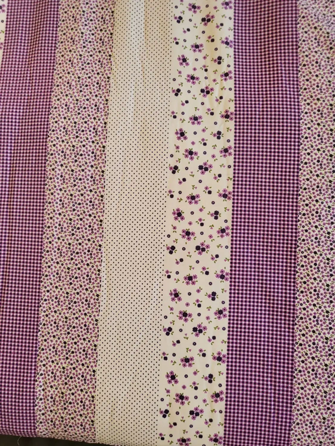 تشک و بالشت|رختخواب، بالش، پتو|قم, انسجام|دیوار