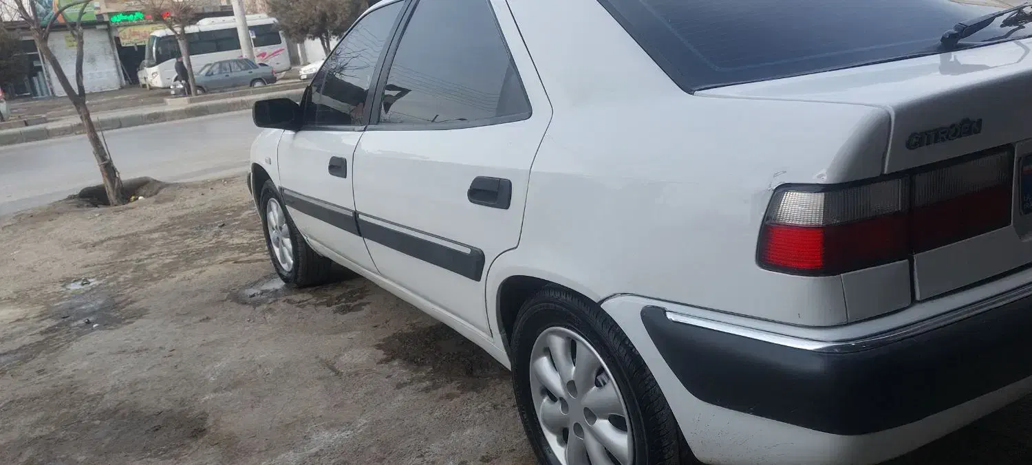 زانتیا ۸۸سفید|خودرو سواری و وانت|مشهد, توس (بلوار توس)|دیوار