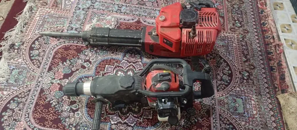 پیکور ۱۲ کیلویی ساخت ژاپن. ی باک بنزین خورده فقط|ابزارآلات|داراب, |دیوار