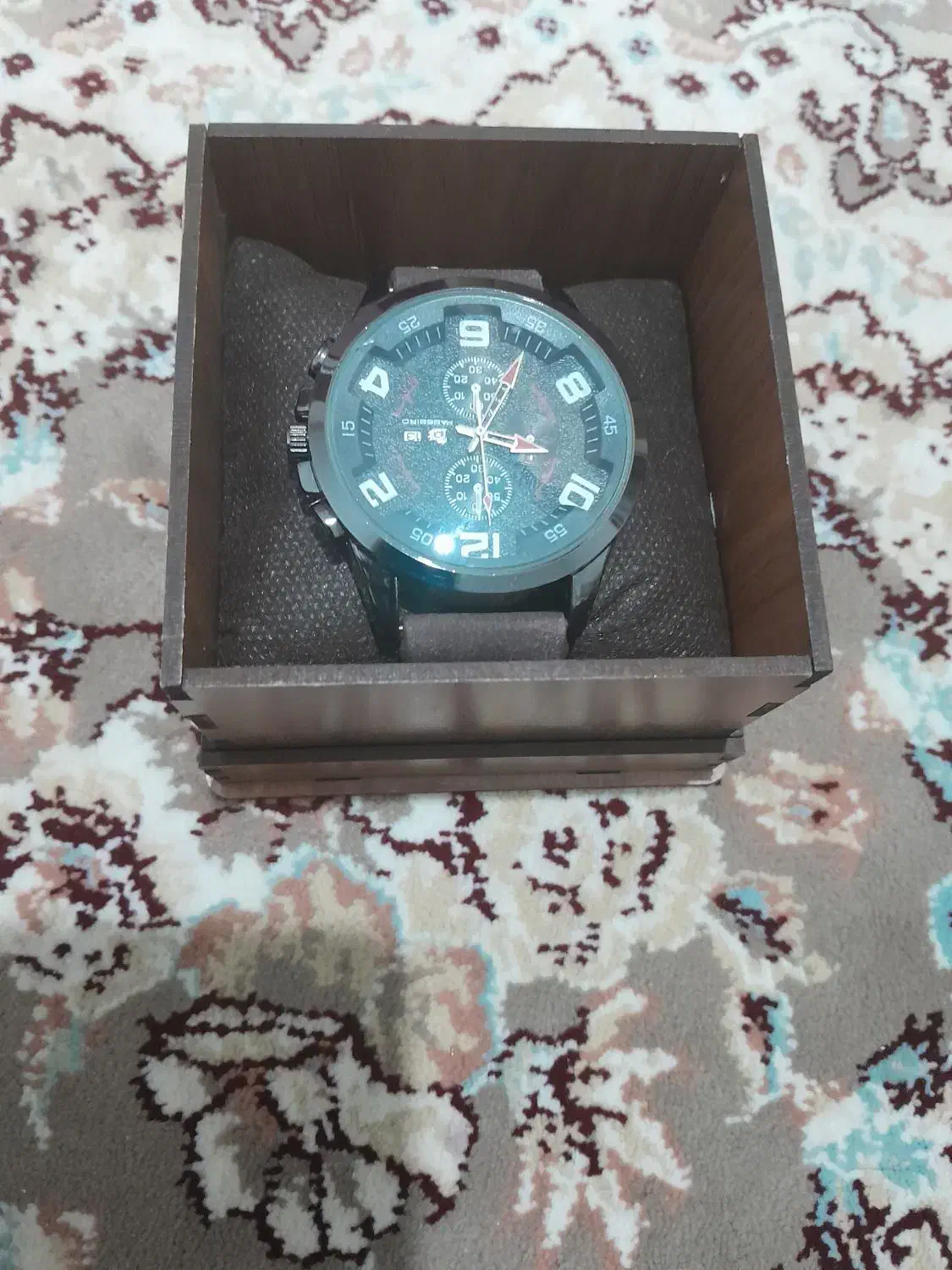 ساعت مردانه|ساعت|چهارباغ, |دیوار