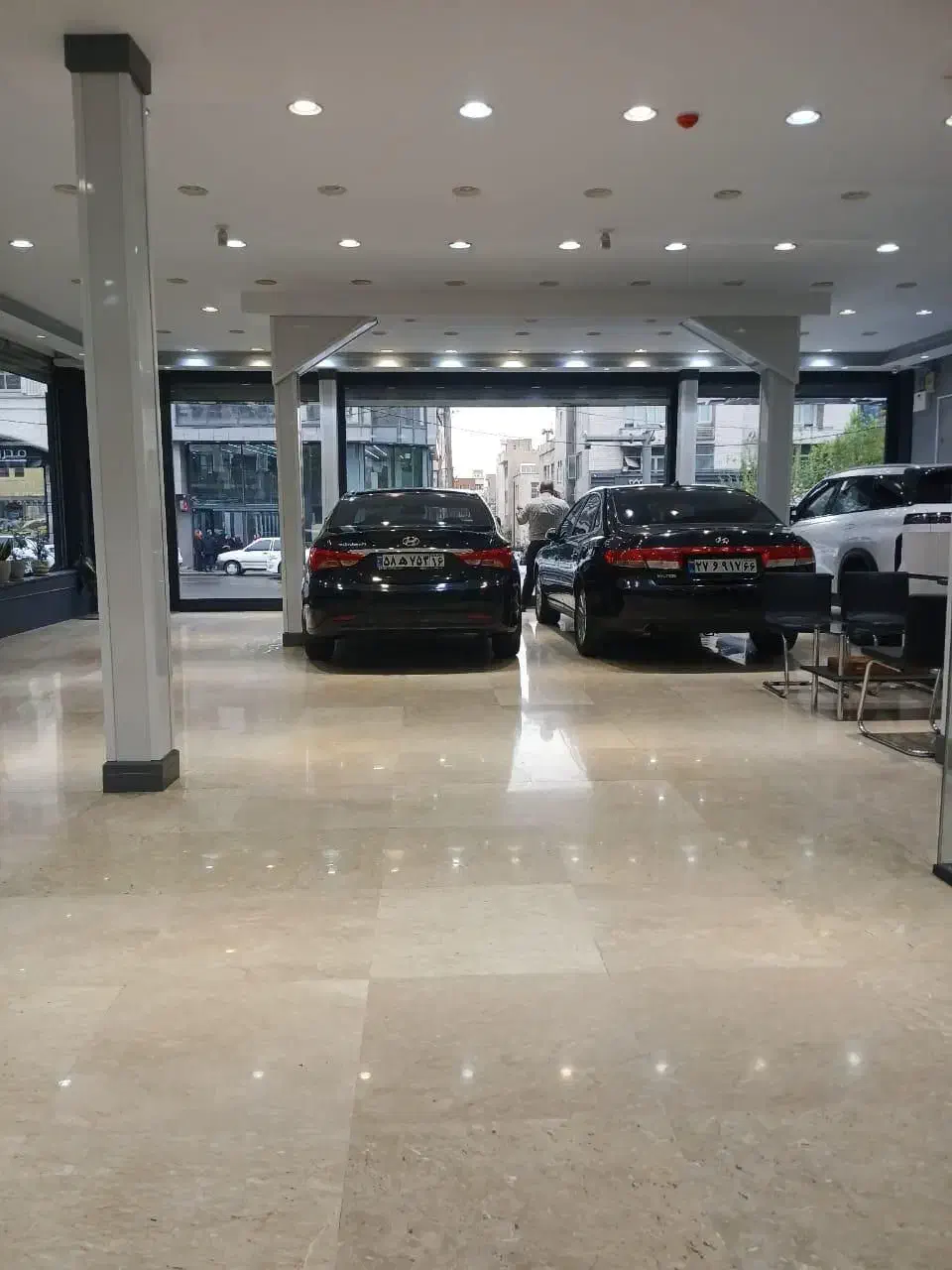 دوکله/ ۳۵۸ متر تجاری/ Premium Location / بر صدوقی|فروش مغازه و غرفه|قم, زنبیل آباد|دیوار