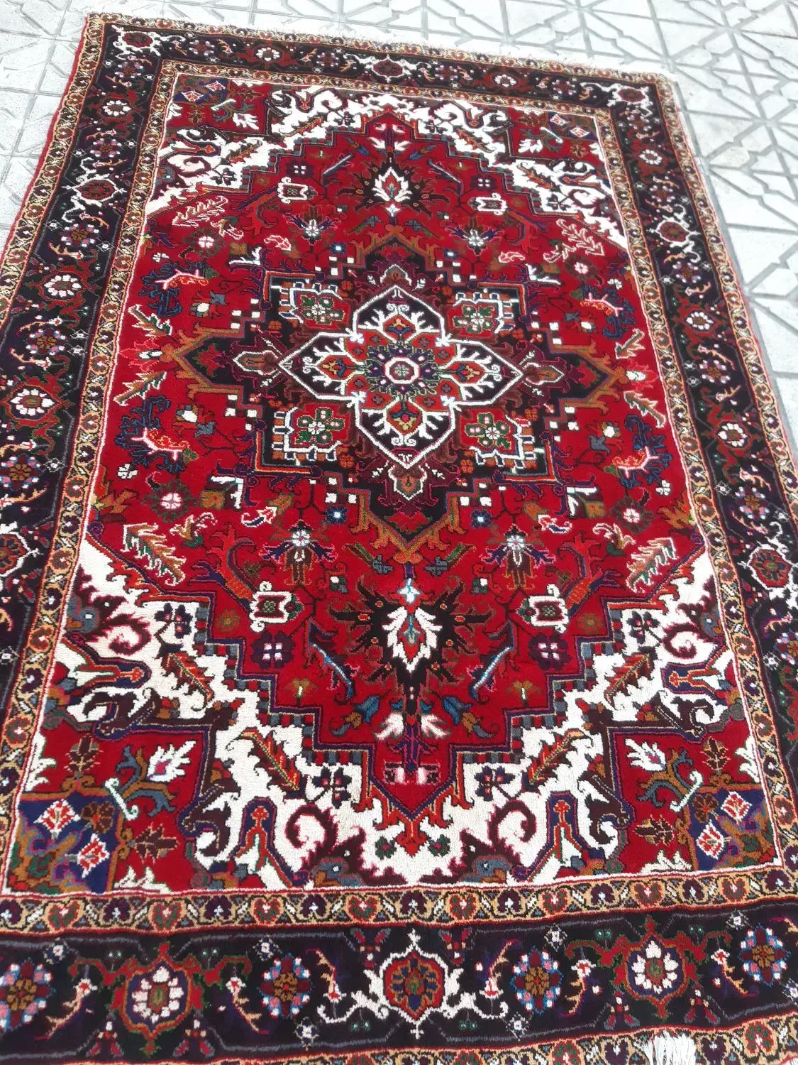 یک جفت فرش الوار نقشه تاجیری|فرش|بناب, |دیوار