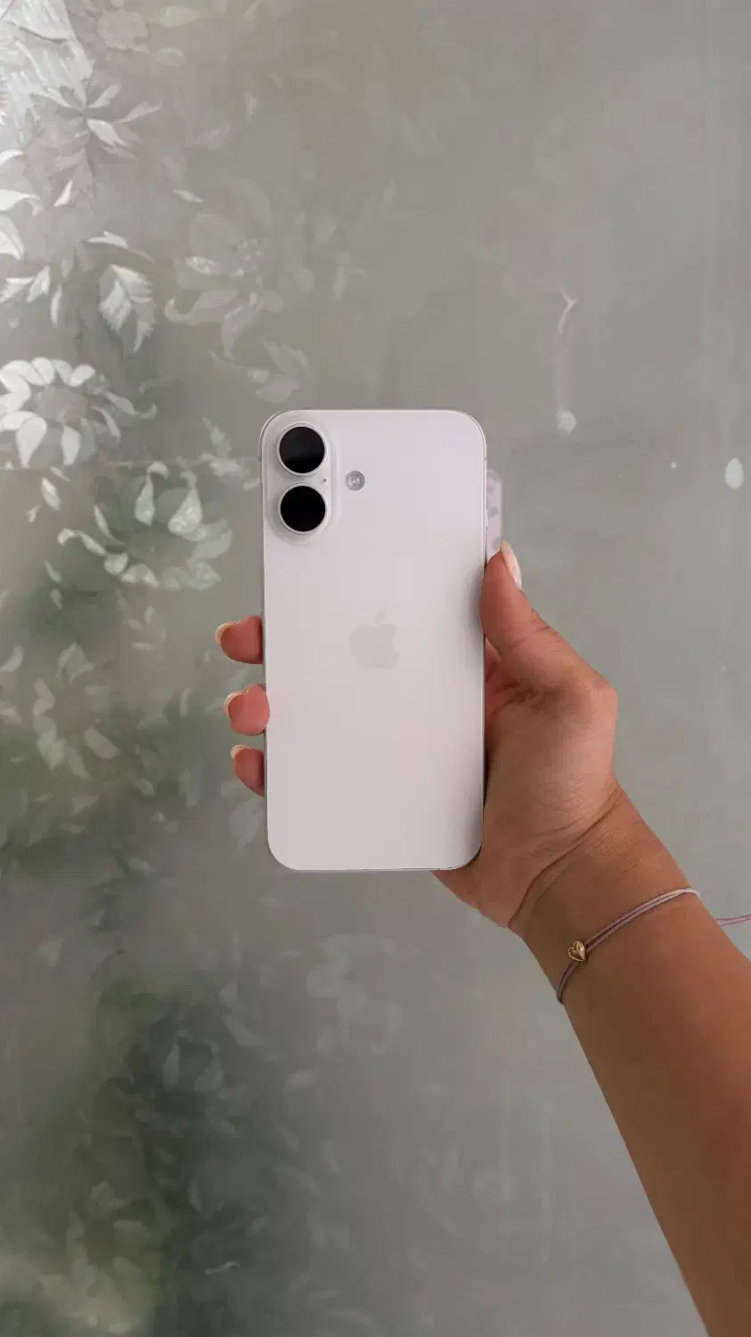 iphone 16 نرمال|موبایل|اصفهان, جلفا|دیوار