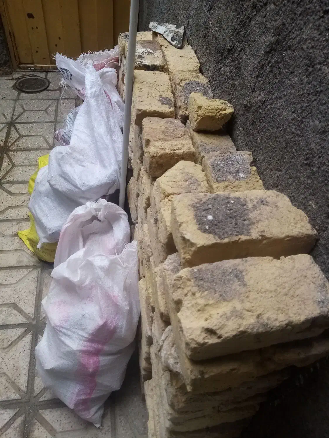 آجرگری دسته دوم سالم، بدون سیمان وگچ|مصالح و تجهیزات ساختمان|مشهد, نیزه|دیوار