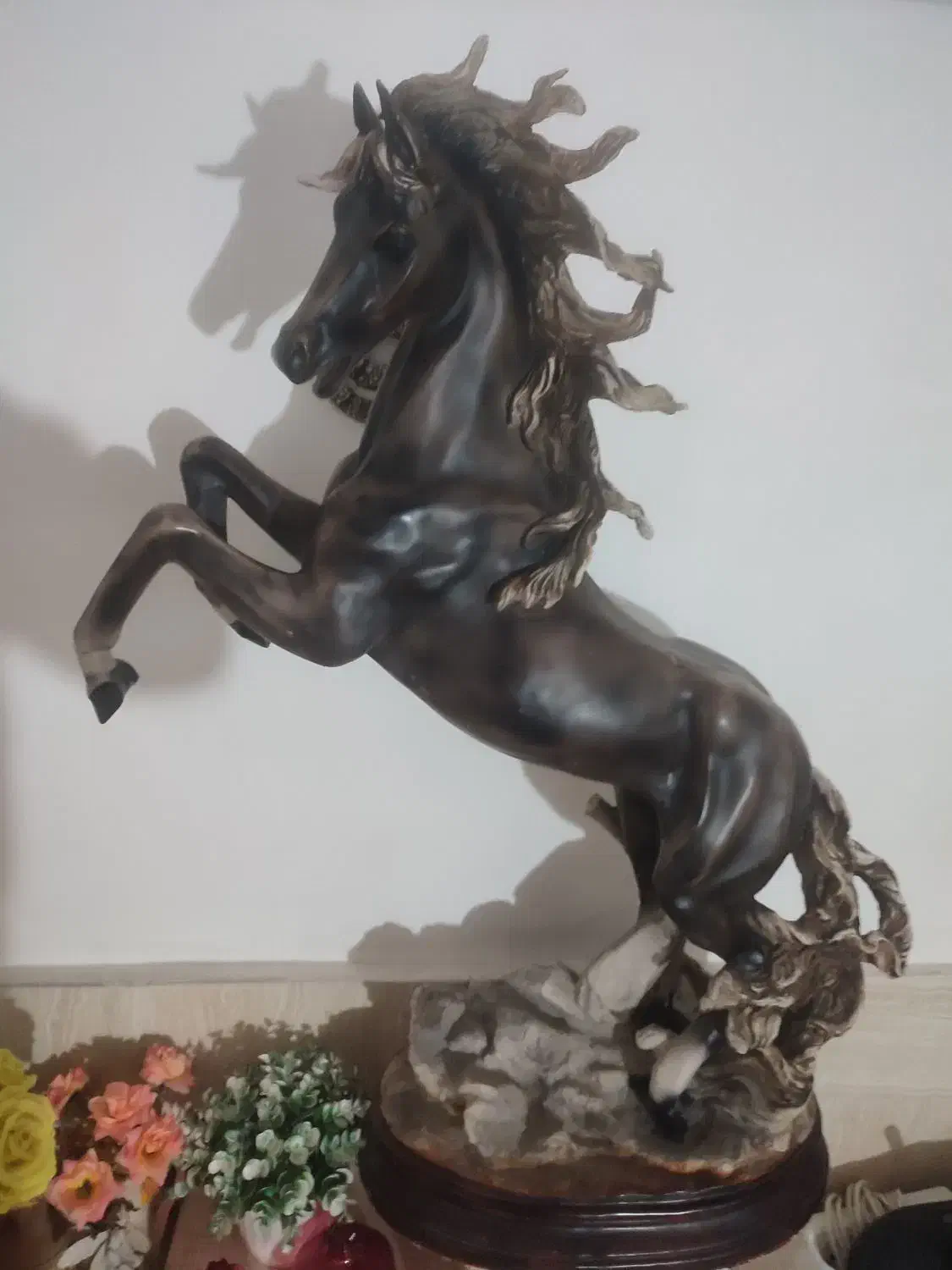 مجسمه|مجسمه، تندیس، ماکت|سلماس, |دیوار