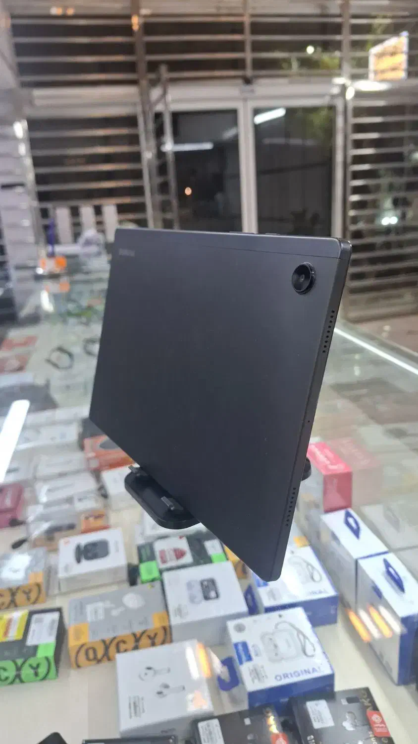 تبلت|تبلت|چهارباغ, |دیوار