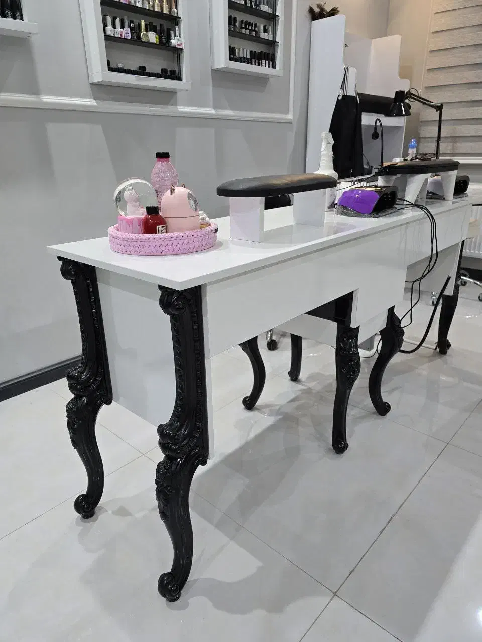 میز ناخن ۲ نفره|آرایشگاه و سالن‌های زیبایی|مشهد, چهارچشمه|دیوار