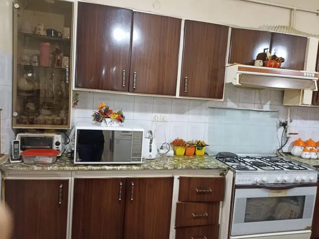 کابینت آشپزخانه همراه با سینک و هود|آب‌چکان و نظم‌دهنده ظروف|دوگنبدان, |دیوار