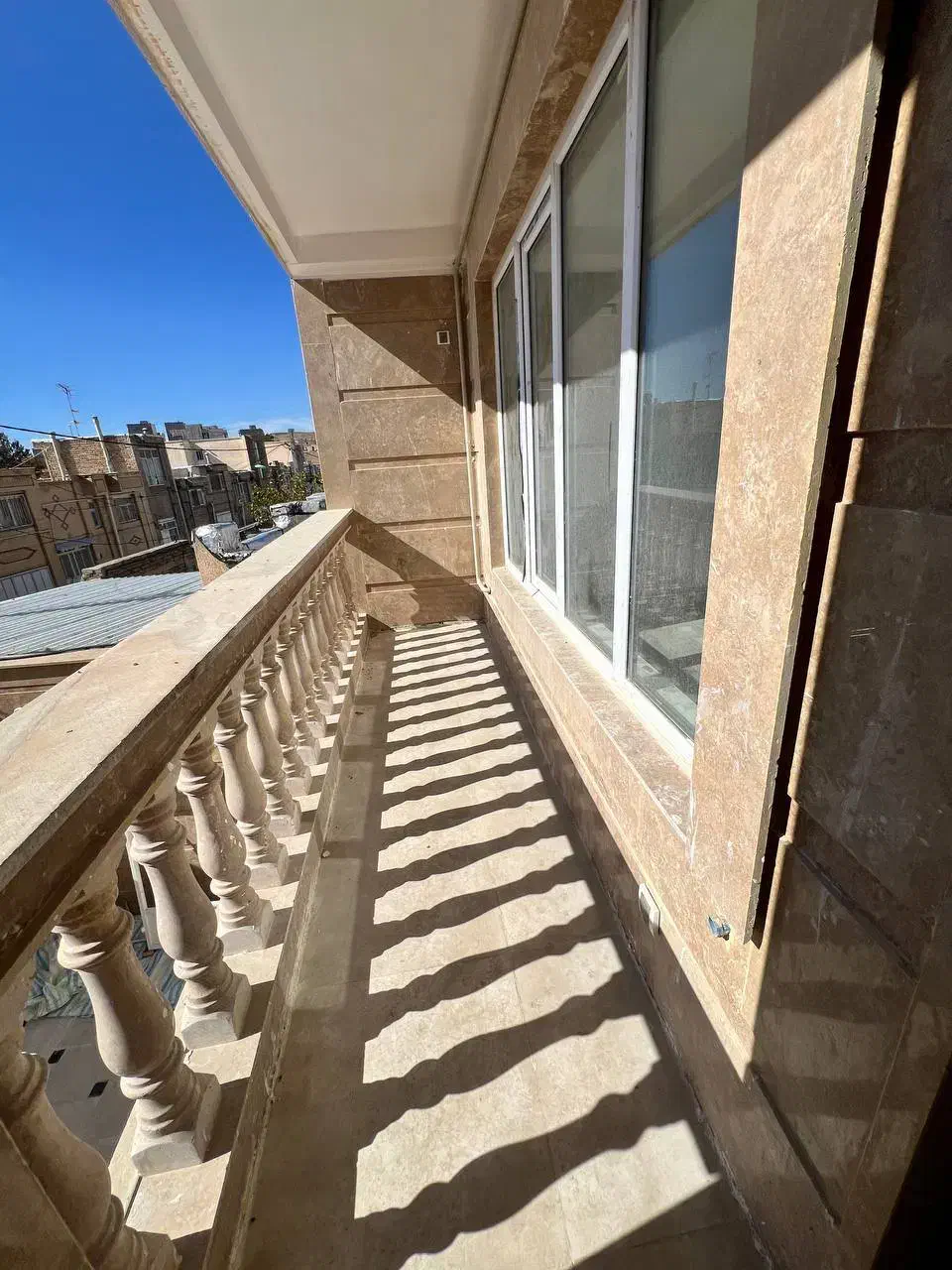 فروش آپارتمان نوساز در کوی عارف۱۱۴مترمفیدواحدجنوبی|فروش آپارتمان|اهر, |دیوار