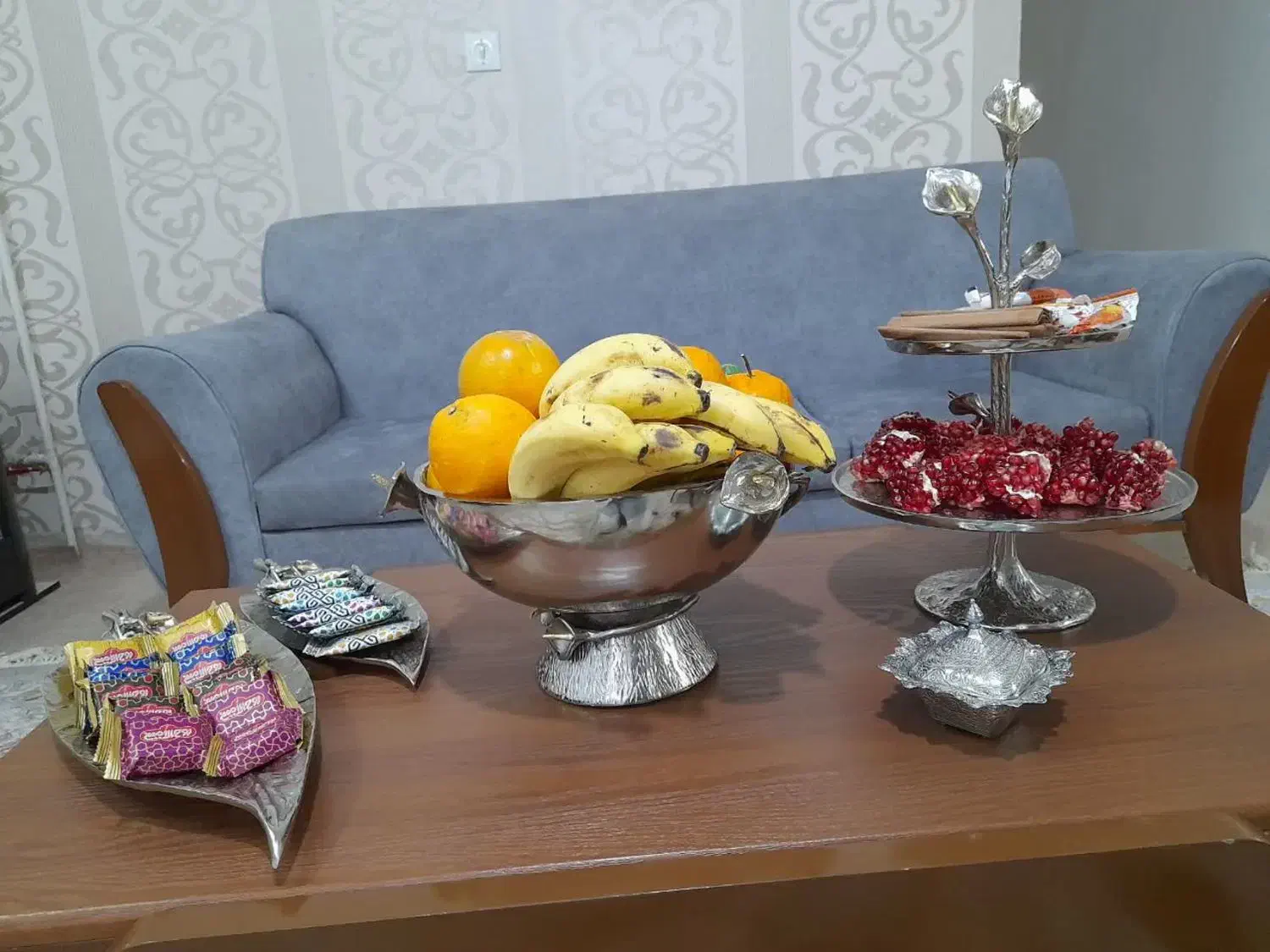 سرویس پذیرایی آلومینیوم برنجی لیلیوم|ظروف سرو و پذیرایی|قم, باجک دو|دیوار