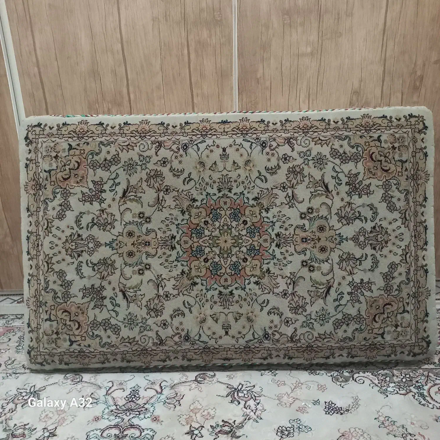 پشتی|پشتی|قدس, شهر‌قدس|دیوار