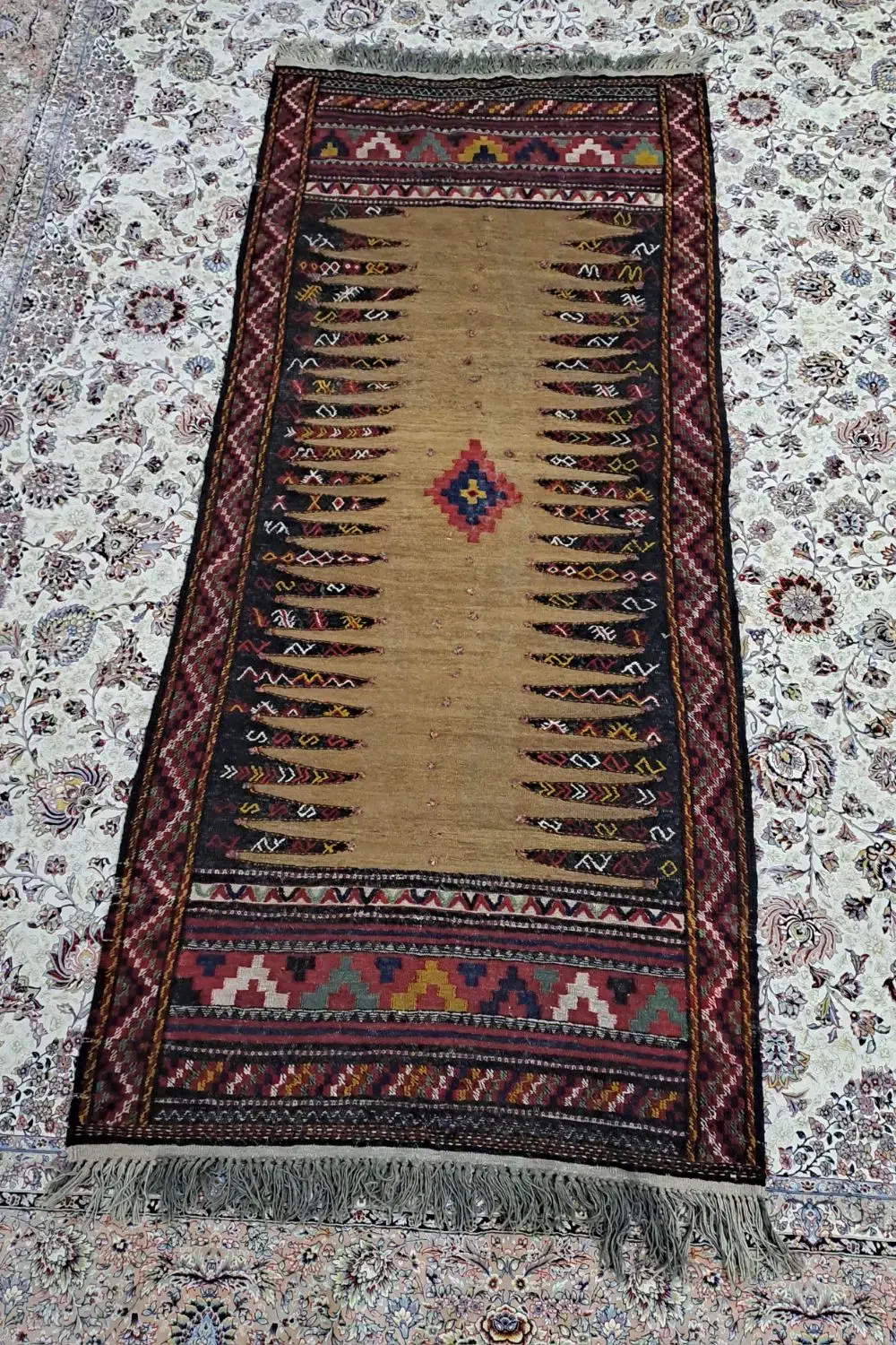 سفره پشمی قدیمی عتیقه|گلیم، جاجیم، گبه|مشهد, طبرسی شمالی|دیوار