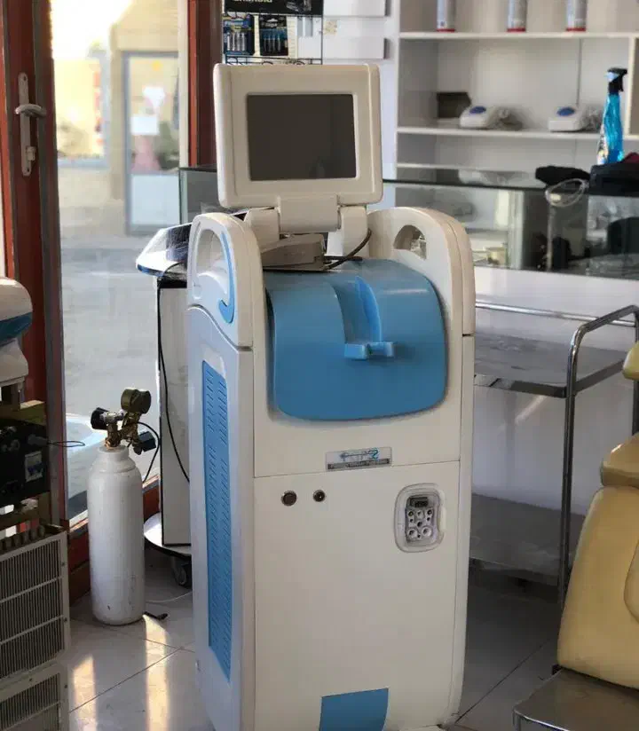 فروش یکجای تجهیزات کلینیک زیبایی به دلیل مهاجرت|پزشکی|اردبیل, |دیوار