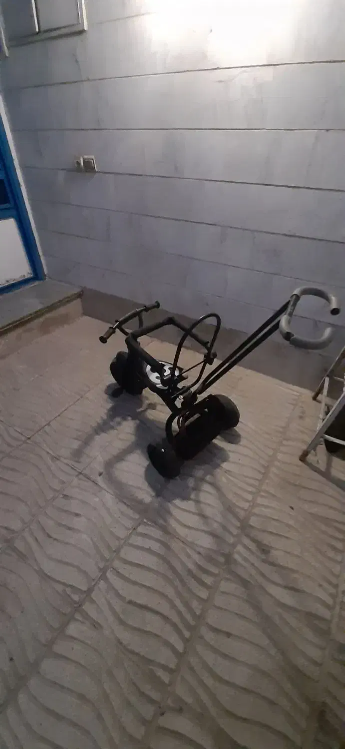 سه.چرخه.بچه|دوچرخه، اسکیت، اسکوتر|قدس, شهر‌قدس|دیوار