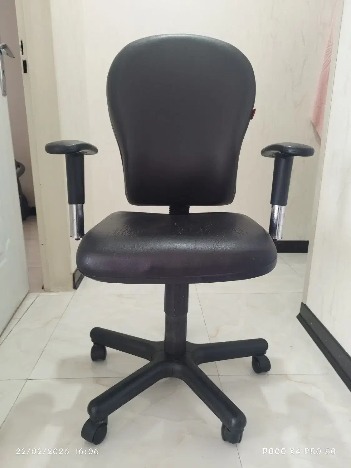 صندلی|صندلی و نیمکت|کهریزک, |دیوار