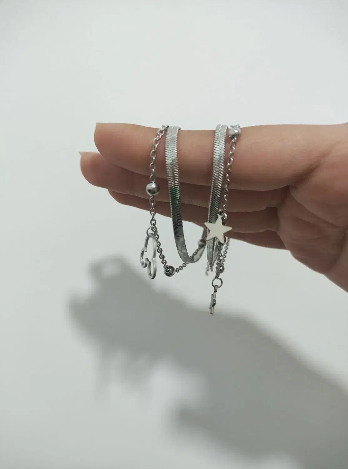 دستبند دولاین|بدلیجات|سبزوار, قلعه‌نو دهزار|دیوار