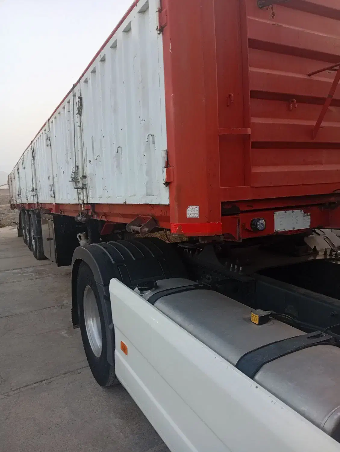 تیغه وتابوت‌ مارال|خودرو سنگین|مهاباد (آذربایجان غربی), |دیوار