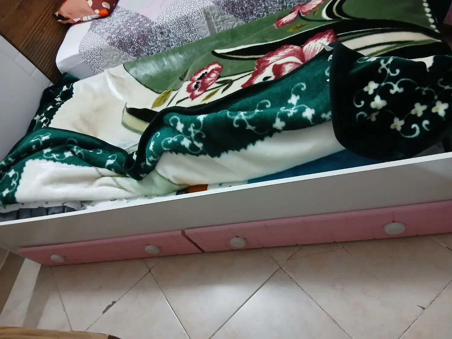 سرویس اتاق کودک|تخت و سرویس خواب|قزوین, |دیوار