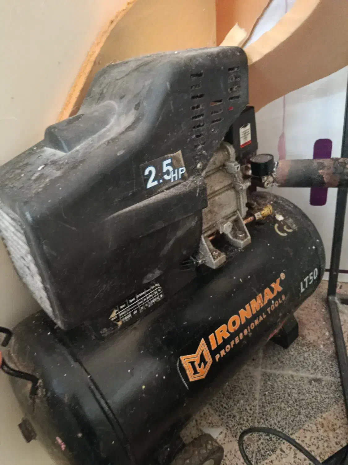 پمپ باد ۵۰ لیتری|ابزارآلات|اصفهان, رهنان|دیوار