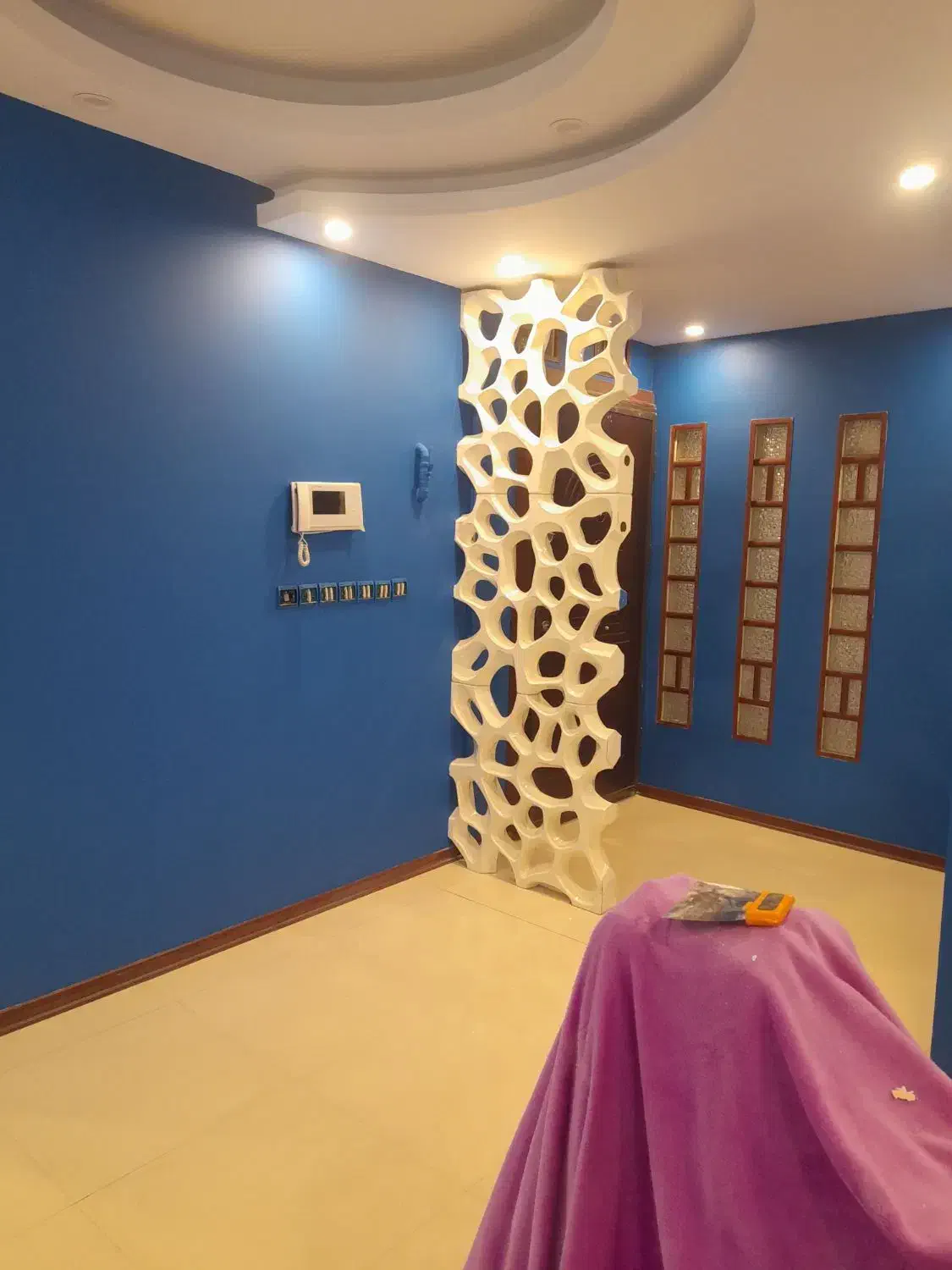 نقاشی ساختمان ونقاشی کناف وخرده کاری پذیرفته میشود|خدمات پیشه و مهارت|تبریز, |دیوار