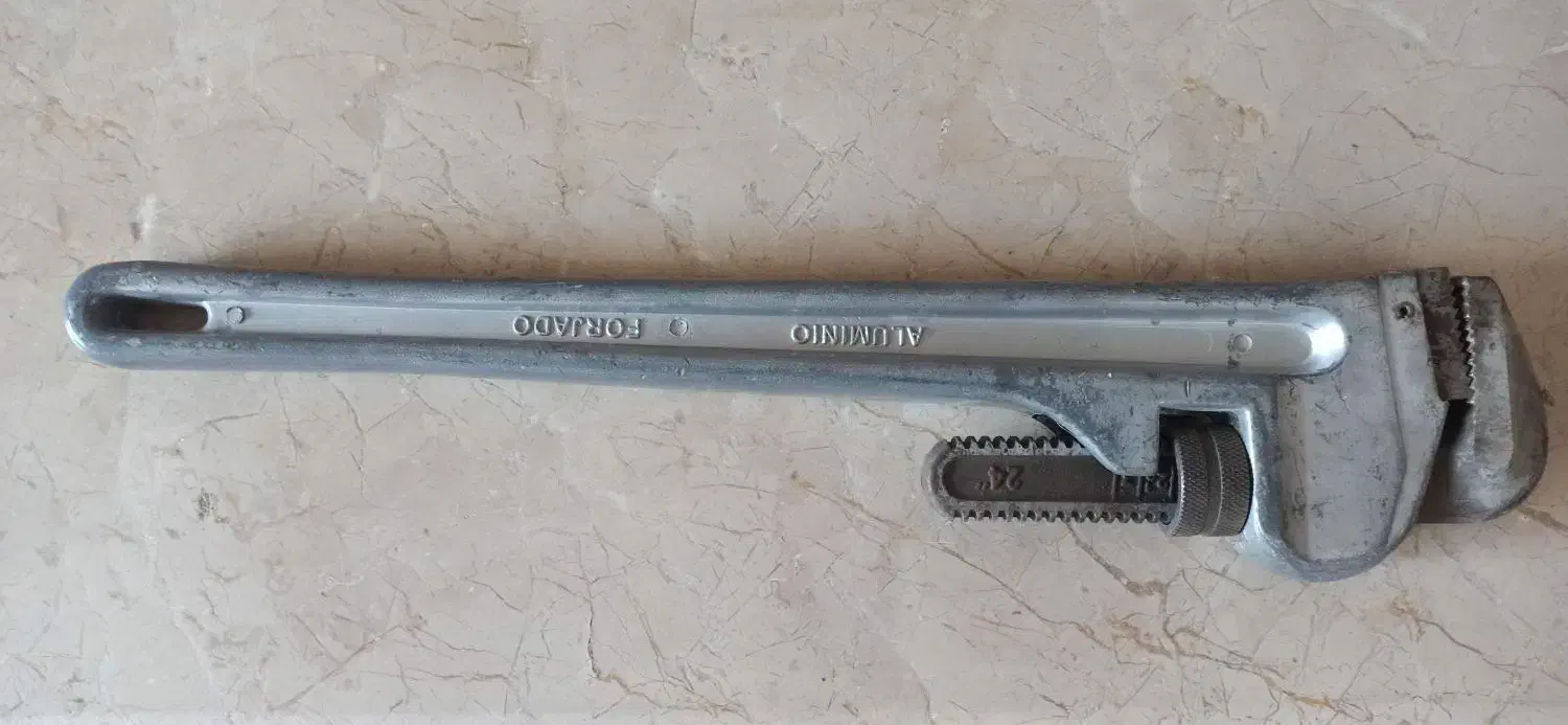 آچار لوله گیر|ابزارآلات|لنجان, |دیوار