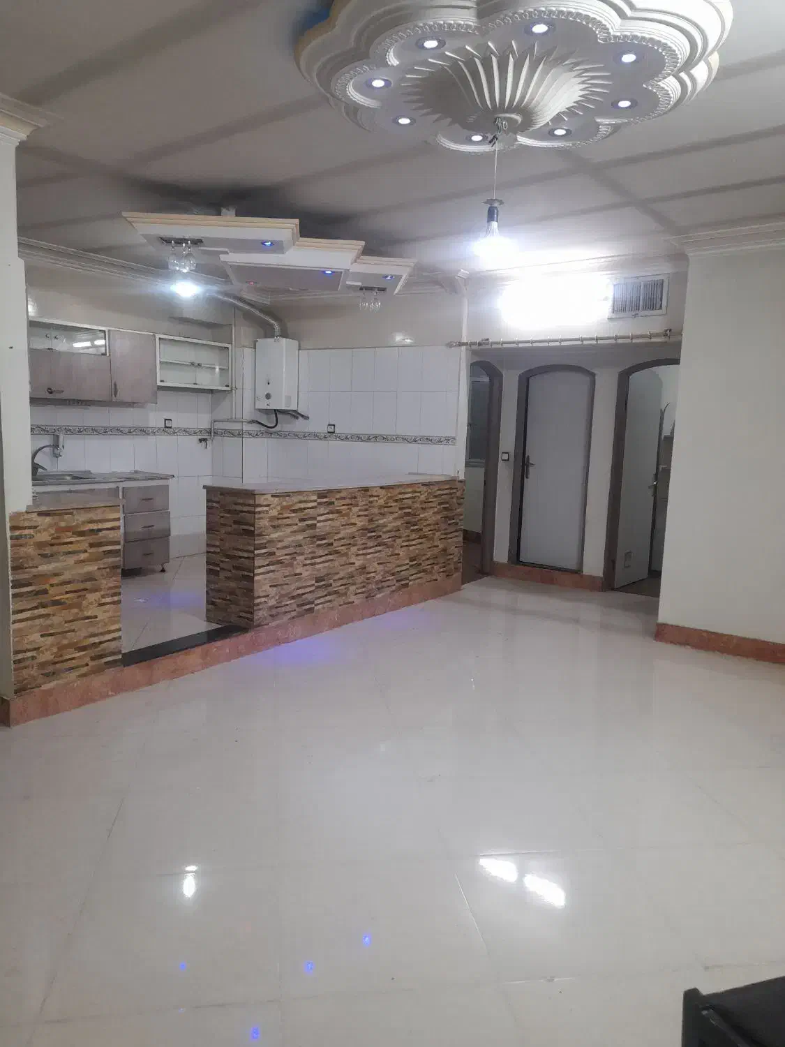 خانه آپارتمان|اجارهٔ آپارتمان|مشهد, مصلی (کارمندان اول)|دیوار