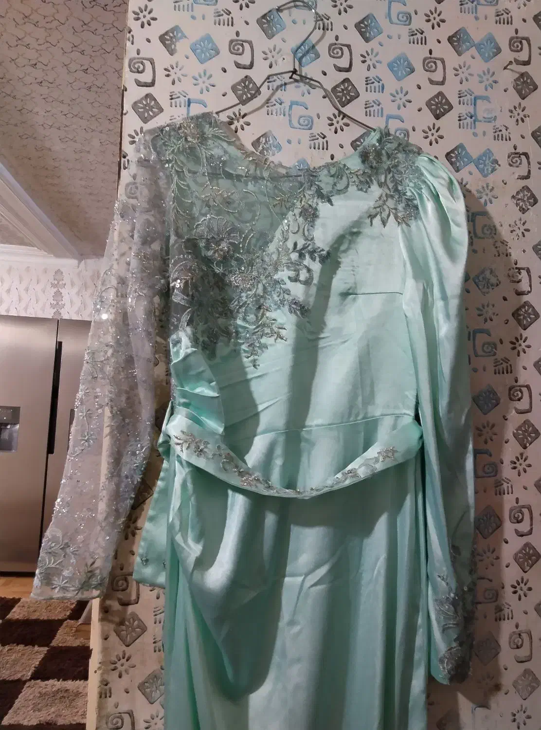 لباس مجلسی|لباس|ورامین, ورامین|دیوار