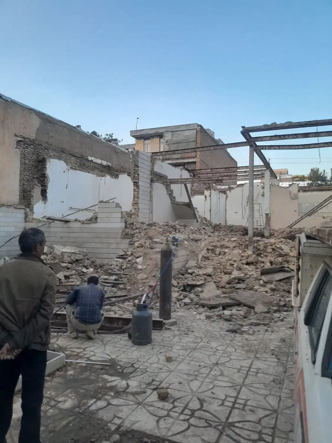 تخریب ساختمان وچاه|خدمات پیشه و مهارت|ملایر, |دیوار