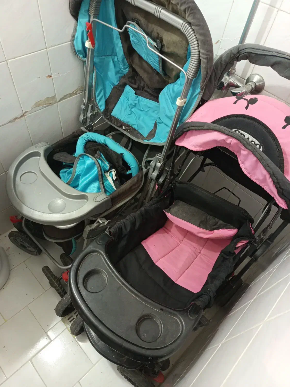 دو‌تا‌کالسکه|کالسکه و لوازم جانبی|اصفهان, باتون|دیوار