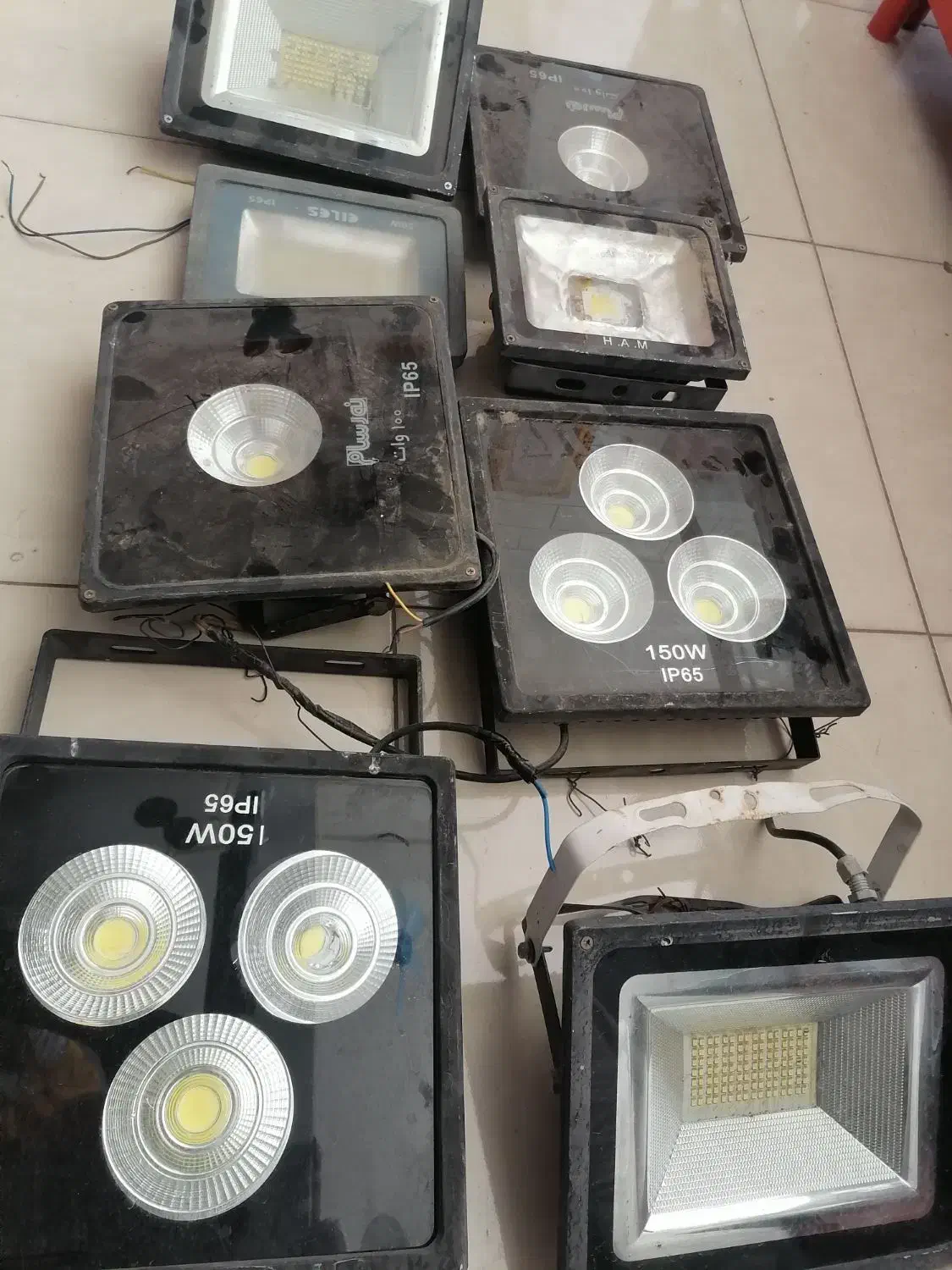 تعمیرات پرژکتور و لامپ|خدمات پیشه و مهارت|شهرکرد, |دیوار