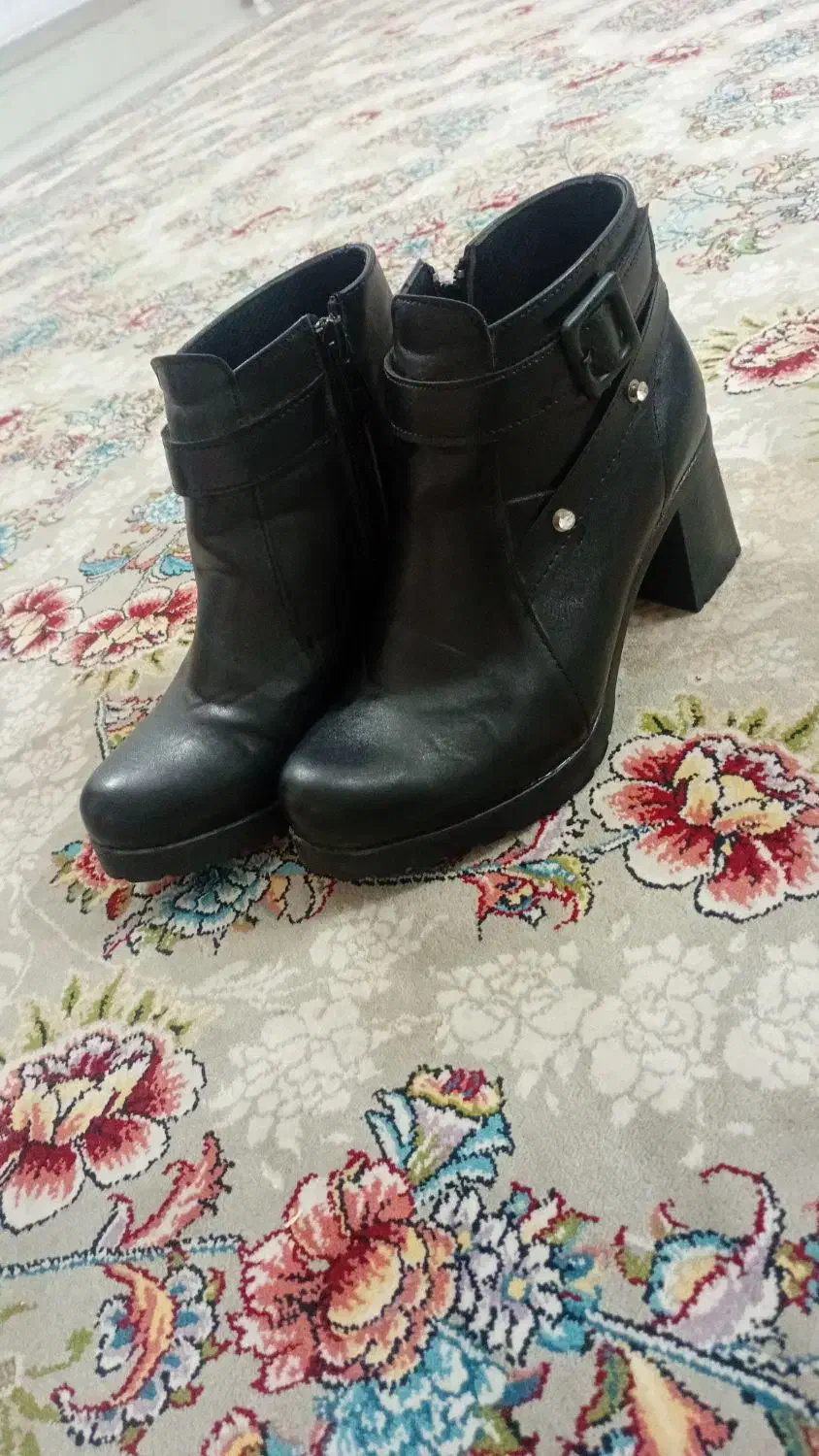 فروش فوری|کیف، کفش، کمربند|مشهد, شهرک بهارستان|دیوار